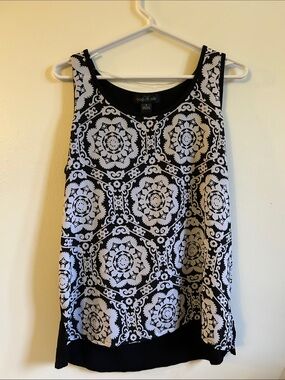 August Silk black white tank size medium geometric design career wear summer